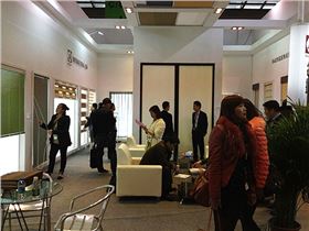 金鳳凰窗簾品種多樣，是不錯的選擇！